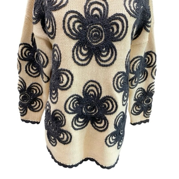 Long Sleeve Floral Print Embroidered Knit Sweater By Incognito Vintage - Picture 7 of 8